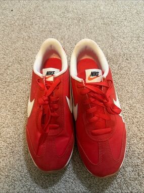 BNWOT Nike Red & White Low-Top Athletic Sneakers, sz 9